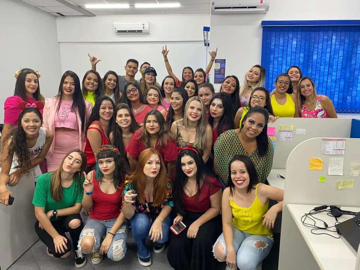 Equipe conversando